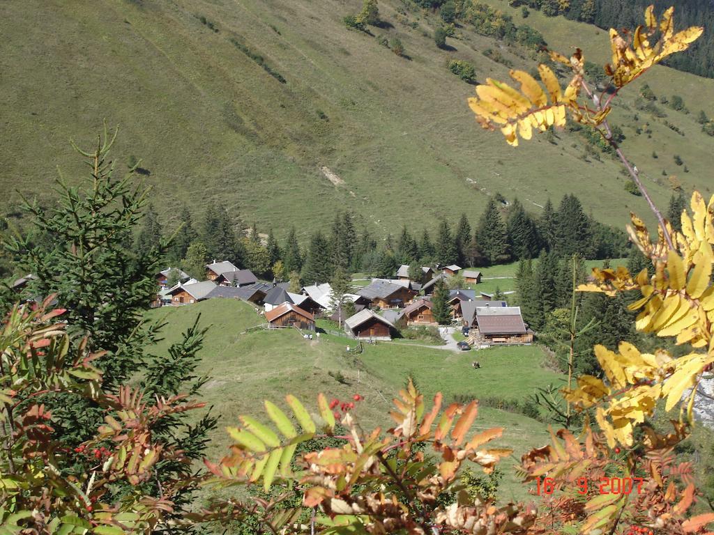 Hotel Foehrenhof Stanzach Eksteriør billede