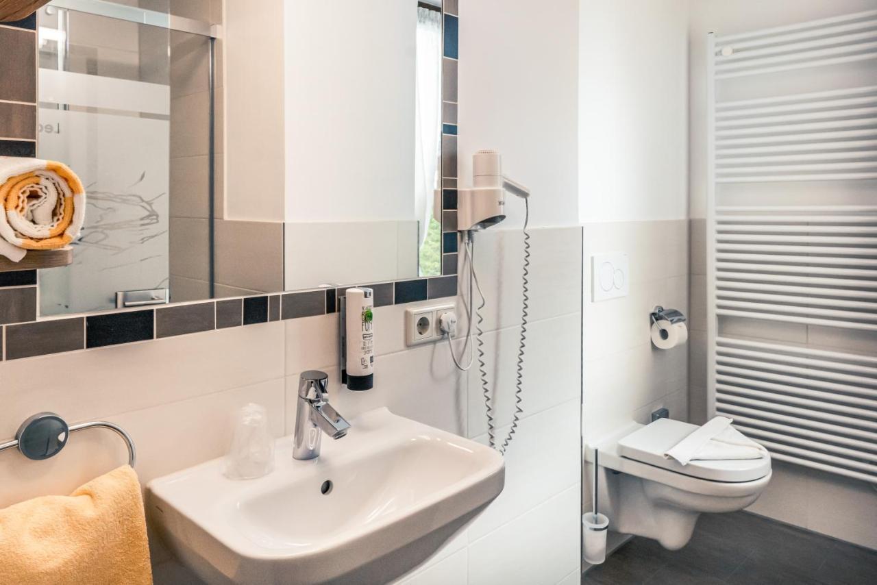 Hotel Foehrenhof Stanzach Eksteriør billede