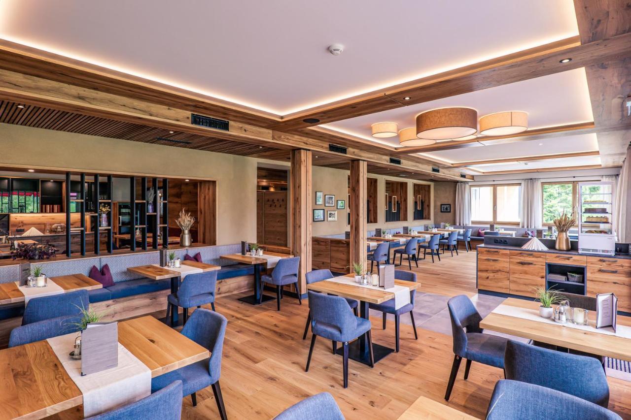 Hotel Foehrenhof Stanzach Eksteriør billede